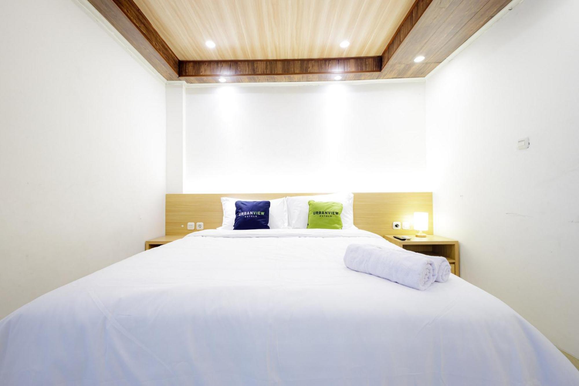 Urbanview Hotel Kota Tua ジャカルタ エクステリア 写真